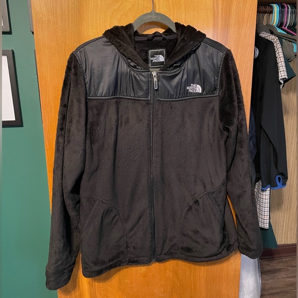 The North Face OSO Hoodie 🖤 - Picture 3 of 5